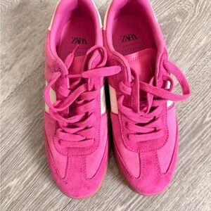 Zara Women's Fuchsia Sneakers